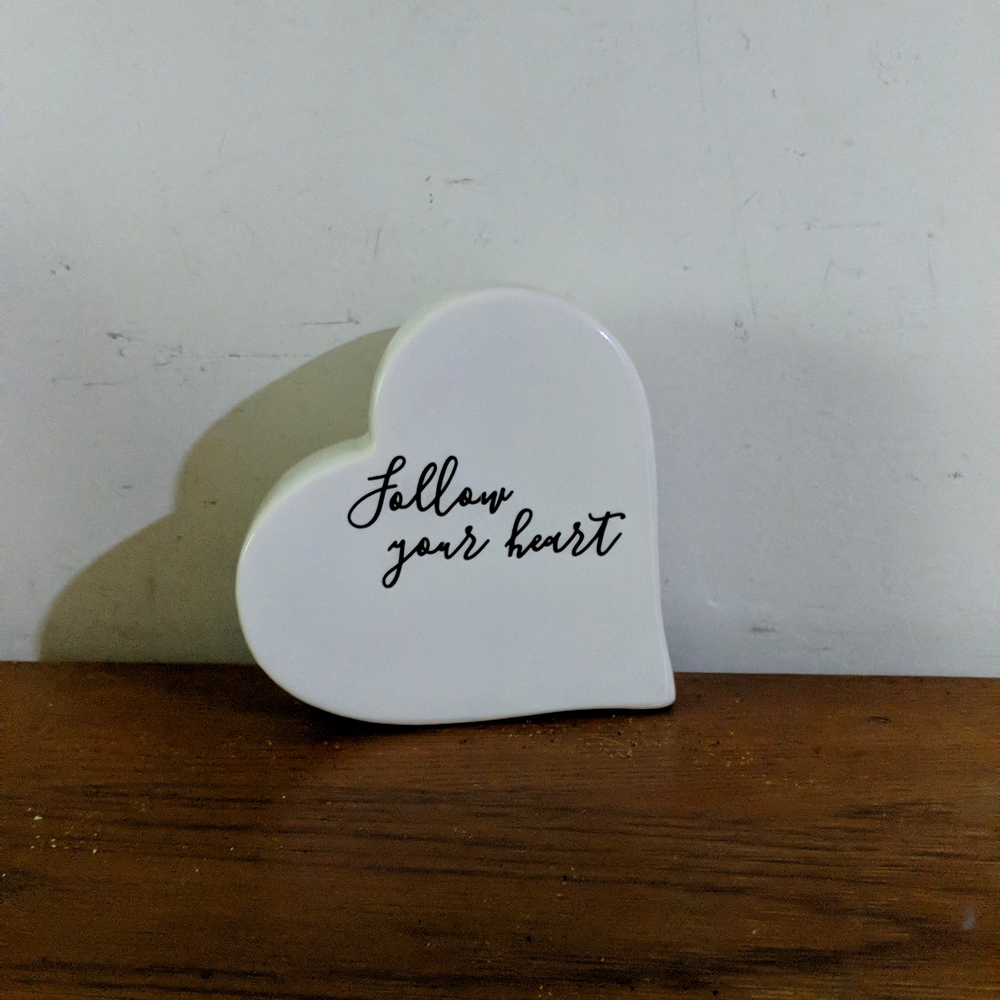 Follow Your Heart table top decor - Picture 1 of 4